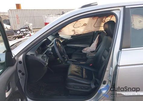 2009 Honda Accord 2.4 Ex-L from USA, damaged, VIN 1HGCP26819A083626